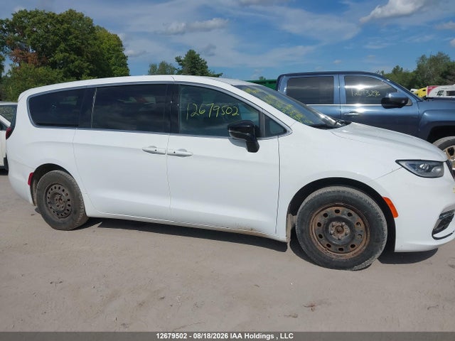 Chrysler Pacifica Touring 2024 2C4RC1FG9RR188156 Image 13