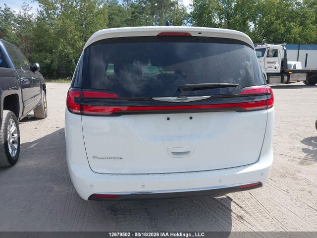 Chrysler Pacifica Touring 2024 2C4RC1FG9RR188156 Image 16