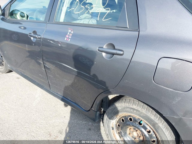 12679516 :رقم المزاد ، 2T1KU4EE8AC255592 vin ، 2010 Toyota Matrix مزاد بيع
