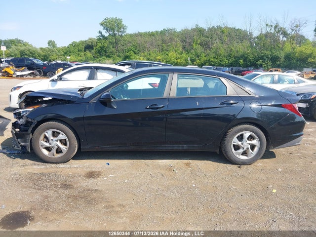 Продаж на аукціоні авто 2022 Hyundai Elantra Essential Manual, vin: KMHLM4AG3NU214755, номер лоту: 12650344