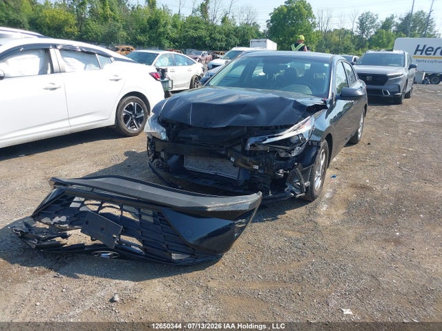 Продаж на аукціоні авто 2022 Hyundai Elantra Essential Manual, vin: KMHLM4AG3NU214755, номер лоту: 12650344