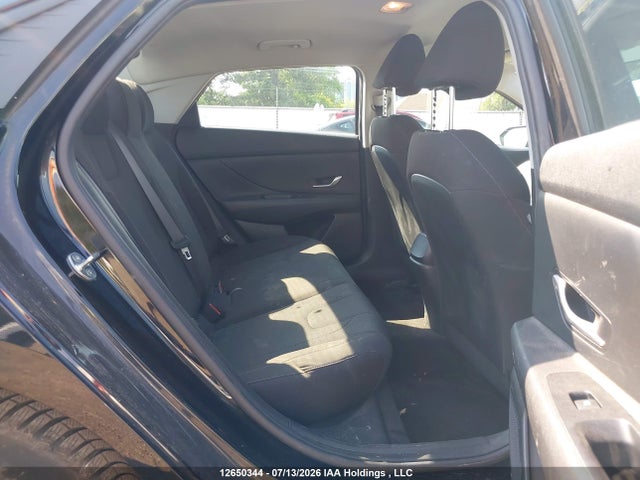 Продаж на аукціоні авто 2022 Hyundai Elantra Essential Manual, vin: KMHLM4AG3NU214755, номер лоту: 12650344