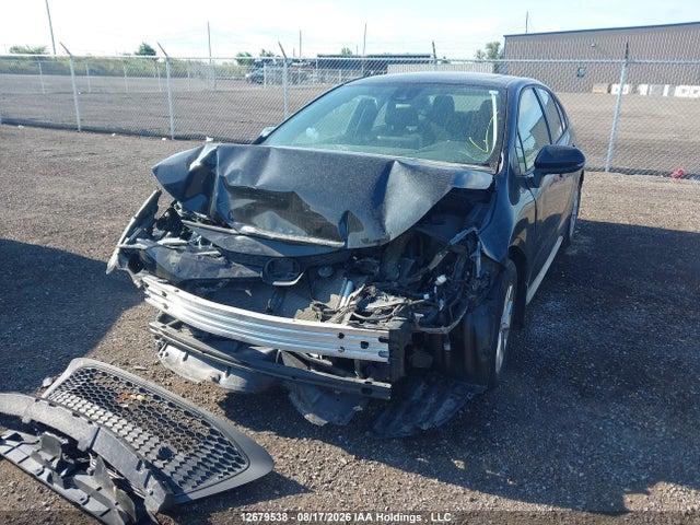 12679538 :رقم المزاد ، 5YFBPMBE0MP215958 vin ، 2021 Toyota Corolla Le مزاد بيع