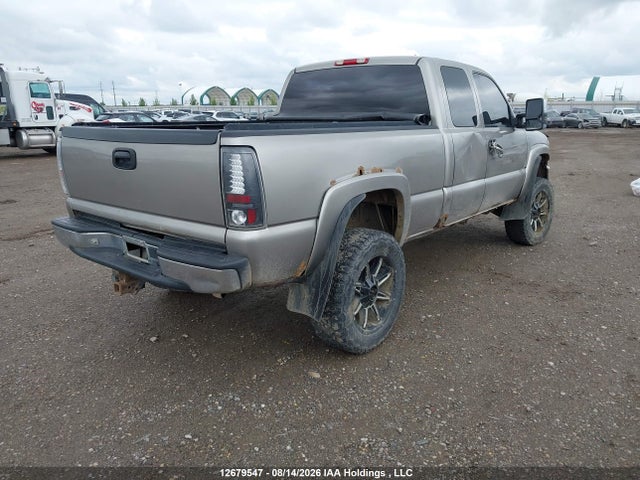 12679547 :رقم المزاد ، 1GTHK29U73E148085 vin ، 2003 Gmc Sierra 2500hd Sl/sle/slt مزاد بيع