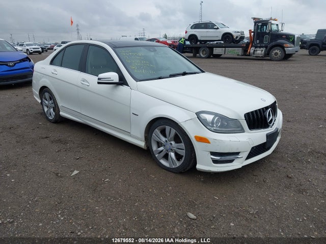 2012 Mercedes-benz C 300 4matic მანქანა იყიდება აუქციონზე, vin: WDDGF8BBXCA635726, აუქციონის ნომერი: 12679552