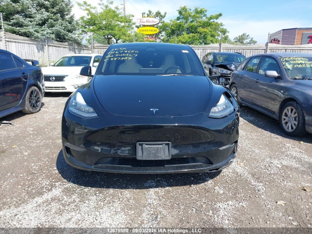 2022 Tesla Model Y Long Range მანქანა იყიდება აუქციონზე, vin: 7SAYGDEE8NF337389, აუქციონის ნომერი: 12679580