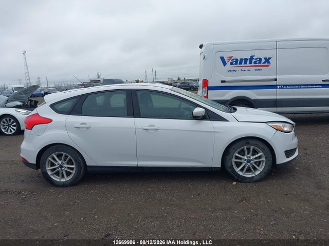 Ford FOCUS SE 2015 1FADP3K21FL284183 Image 14