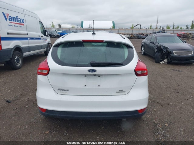 Ford FOCUS SE 2015 1FADP3K21FL284183 Image 17