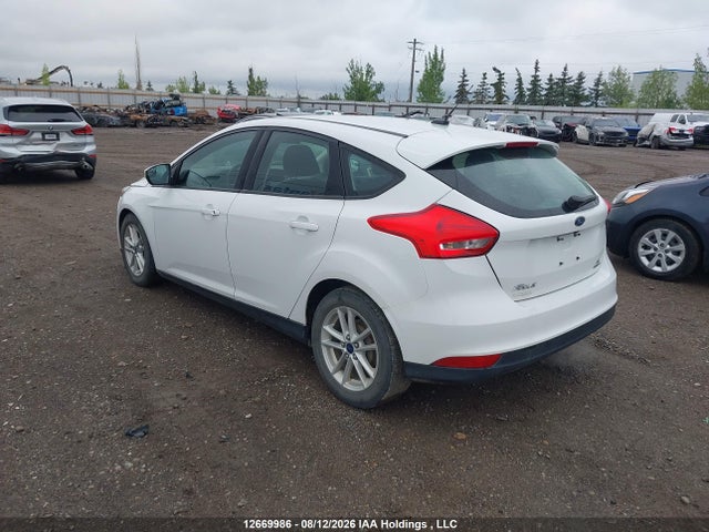 Ford FOCUS SE 2015 1FADP3K21FL284183 Image 3