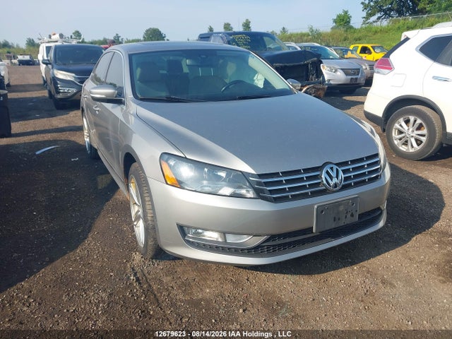 2013 Volkswagen Passat Sel მანქანა იყიდება აუქციონზე, vin: 1VWCN7A30DC016927, აუქციონის ნომერი: 12679623