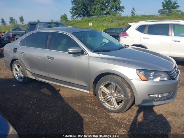 2013 Volkswagen Passat Sel მანქანა იყიდება აუქციონზე, vin: 1VWCN7A30DC016927, აუქციონის ნომერი: 12679623