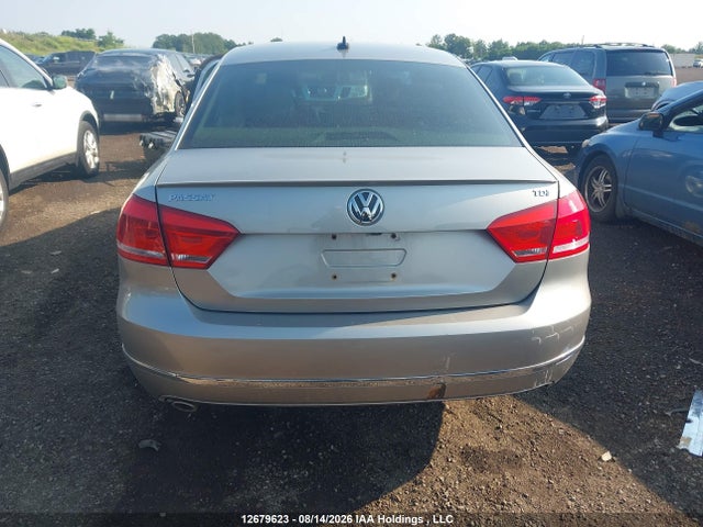 2013 Volkswagen Passat Sel მანქანა იყიდება აუქციონზე, vin: 1VWCN7A30DC016927, აუქციონის ნომერი: 12679623