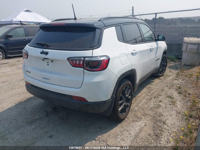 Jeep Compass Latitude Lux 2024 3C4NJDFNXRT112446 Image 4