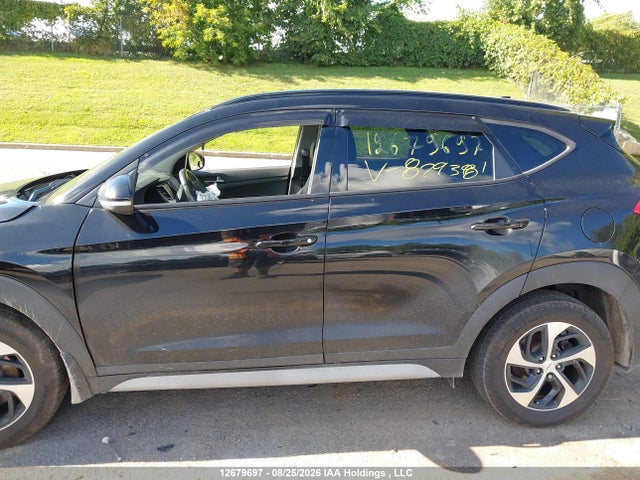 KM8J3CA40JU829381 Hyundai Tucson Se 2.0l