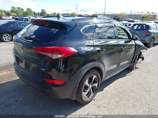 KM8J3CA40JU829381 Hyundai Tucson Se 2.0l