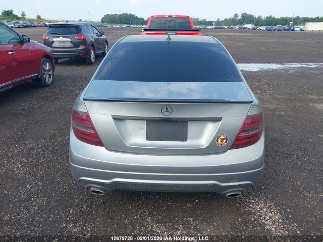 2013 Mercedes-benz C 300 4matic მანქანა იყიდება აუქციონზე, vin: WDDGF8AB4DA755783, აუქციონის ნომერი: 12679728