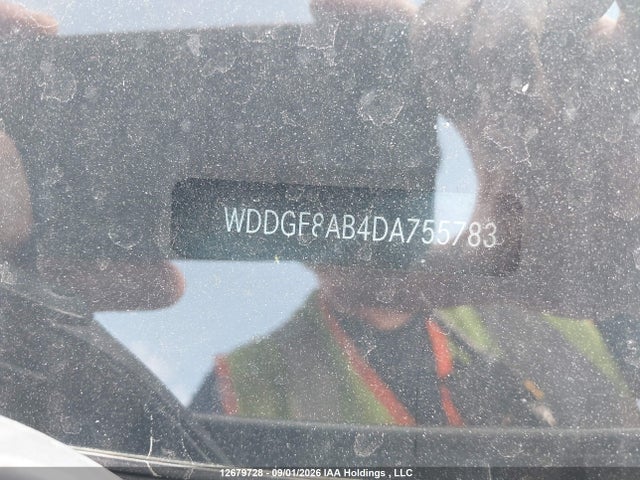 2013 Mercedes-benz C 300 4matic მანქანა იყიდება აუქციონზე, vin: WDDGF8AB4DA755783, აუქციონის ნომერი: 12679728