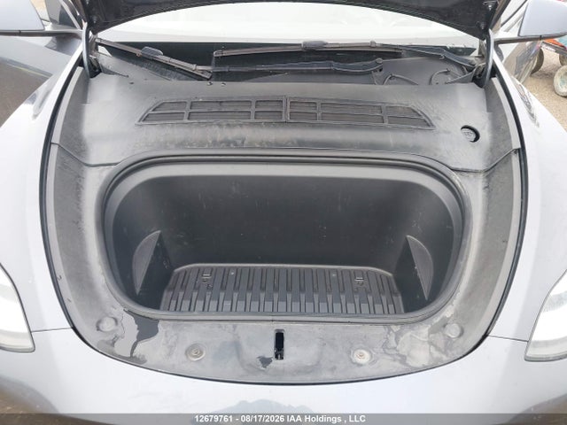 Tesla Model Y Long Range 2022 7SAYGDEE2NF354396 Image 10