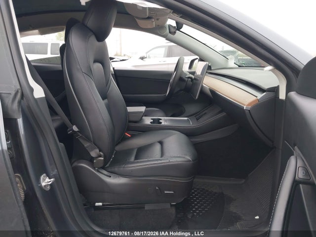 Tesla Model Y Long Range 2022 7SAYGDEE2NF354396 Image 5