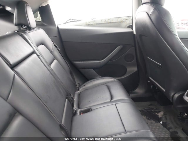 Tesla Model Y Long Range 2022 7SAYGDEE2NF354396 Image 8