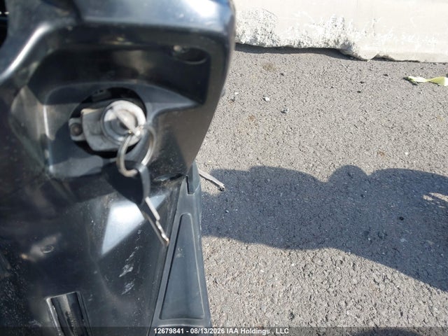 12679841 :رقم المزاد ، VG54RWN081A104959 vin ، 2001 Yamaha Cw50 مزاد بيع