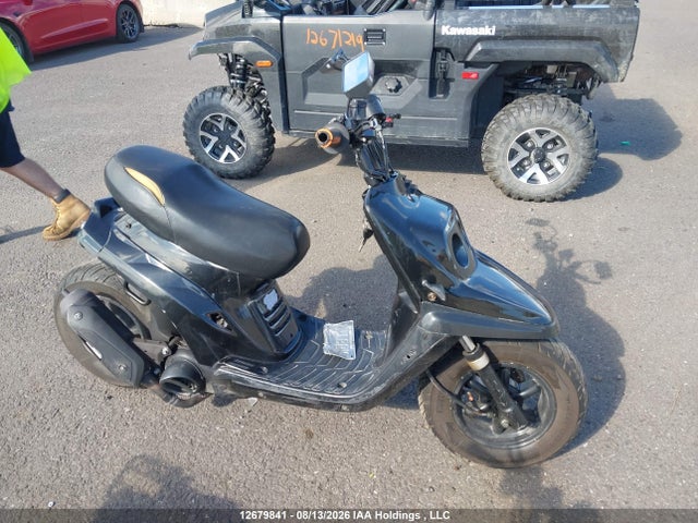12679841 :رقم المزاد ، VG54RWN081A104959 vin ، 2001 Yamaha Cw50 مزاد بيع