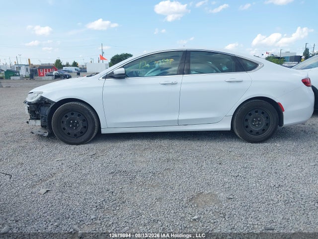 Chrysler 200 LX 2015 1C3CCCFB5FN618218 Image 15