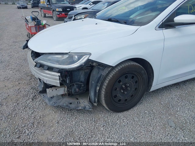 Chrysler 200 LX 2015 1C3CCCFB5FN618218 Image 19