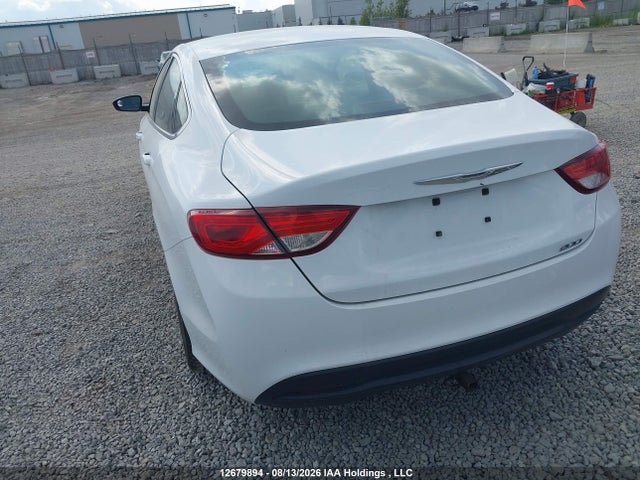 Chrysler 200 LX 2015 1C3CCCFB5FN618218 Image 3