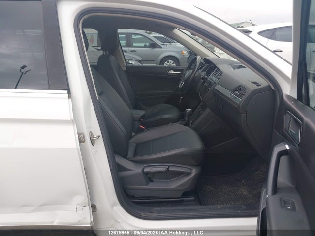 3VV2B7AXXJM139141 Volkswagen Tiguan Se/sel