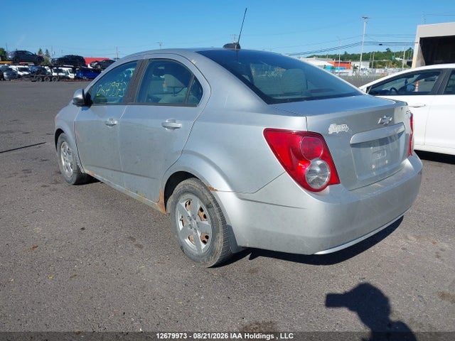 Chevrolet SONIC LS 2016 1G1JA5SHXG4173313 Image 3
