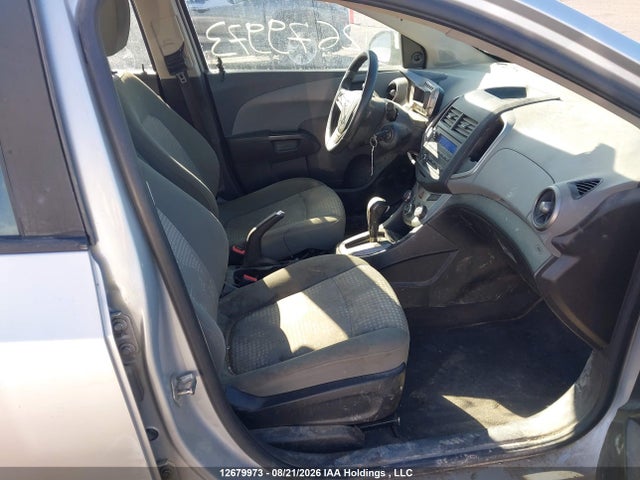 Chevrolet SONIC LS 2016 1G1JA5SHXG4173313 Image 5