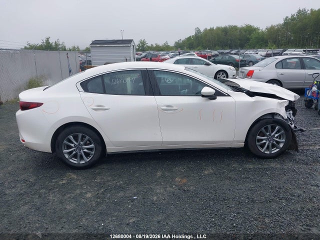 JM1BPABM5S1798485 Mazda 3 Select Sport