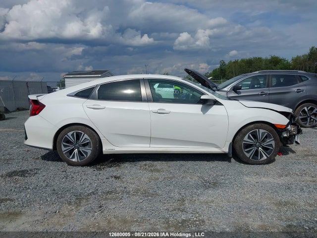 Продажа на аукционе авто 2018 Honda Civic Ex-t, vin: 2HGFC1F46JH106758, номер лота: 12680005