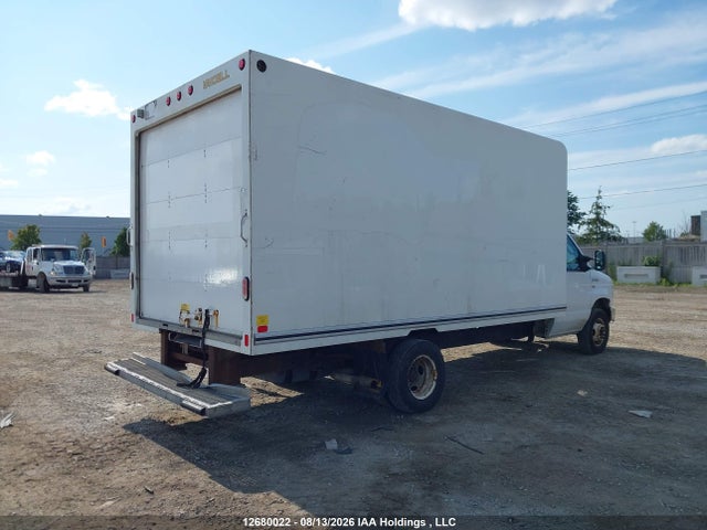 Ford Econoline E450 Super Duty Cutaway Van 2019 1FDWE4F63KDC38267 Image 4