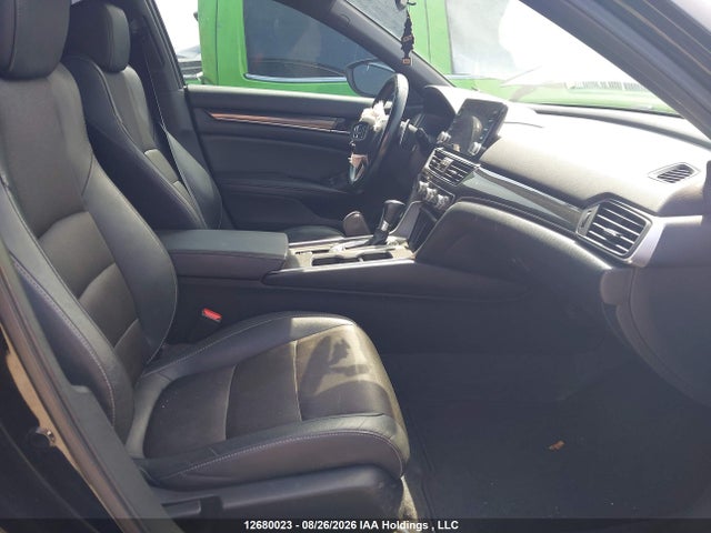 12680023 :رقم المزاد ، 1HGCV1F3XKA807601 vin ، 2019 Honda Accord Sport 1.5t مزاد بيع