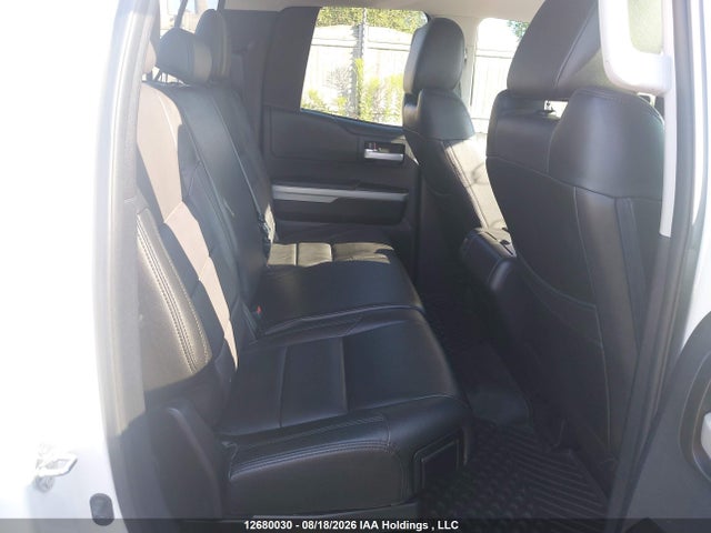 12680030 :رقم المزاد ، 5TFUY5F15JX709930 vin ، 2018 Toyota Tundra Sr5 Plus 5.7l V8 مزاد بيع