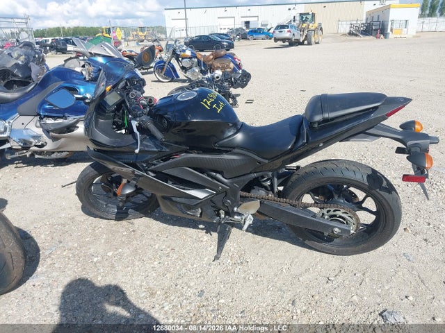 Продаж на аукціоні авто 2024 Yamaha Yzfr3 A, vin: MH3RH18N0RK002887, номер лоту: 12680034