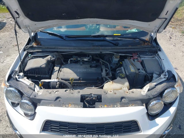 Chevrolet Sonic Lt Manual 2015 1G1JD6SH3F4179448 Image 10
