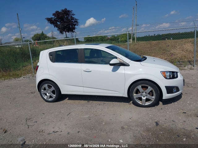 Chevrolet Sonic Lt Manual 2015 1G1JD6SH3F4179448 Image 13