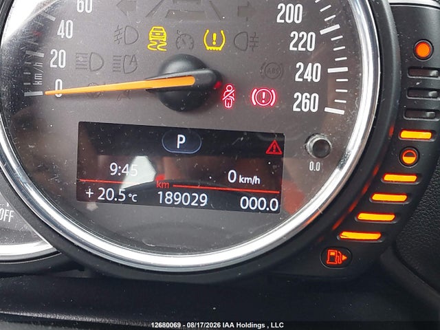 Mini Countryman Cooper 2017 WMZYV5C34H3E01684 Image 16