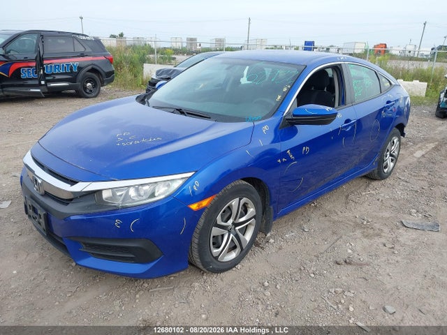 Honda Civic 2018 2HGFC2F57JH017991 Image 2