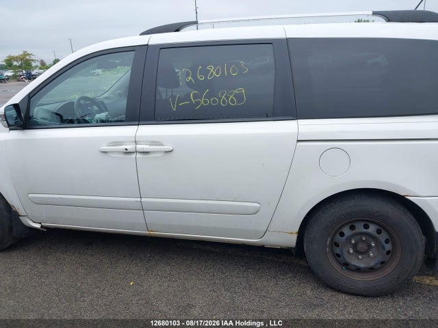KNDMG4C79E6560889 KIA Sedona Lx/lx Convenience