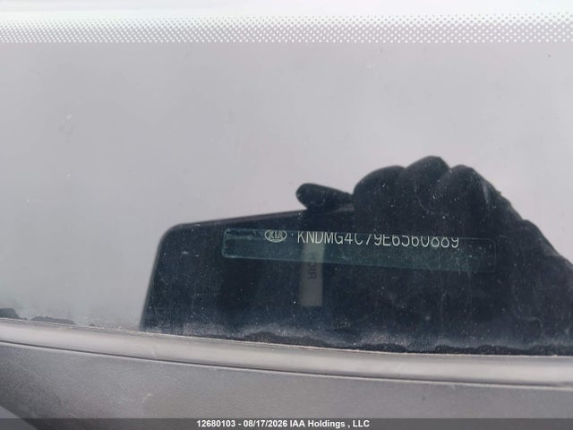 KNDMG4C79E6560889 KIA Sedona Lx/lx Convenience