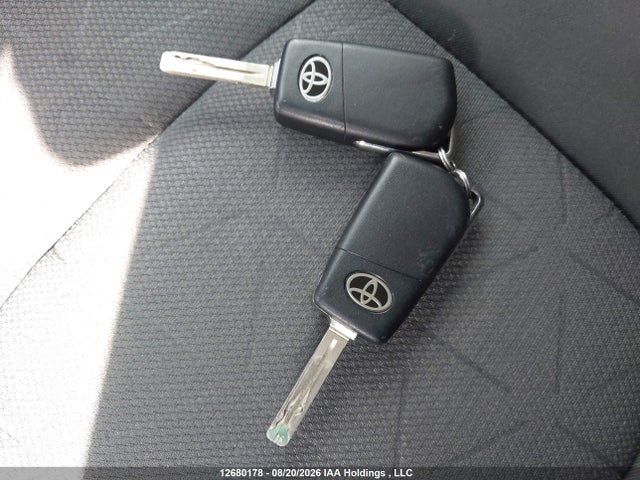 2T3B1RFV1NC306674 Toyota RAV4 LE