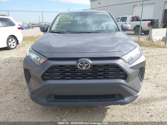 2T3B1RFV1NC306674 Toyota RAV4 LE