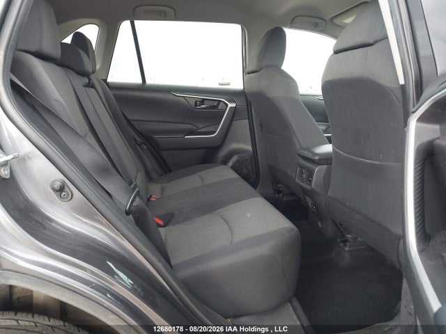 2T3B1RFV1NC306674 Toyota RAV4 LE