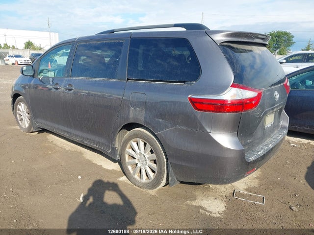 2016 Toyota Sienna Le მანქანა იყიდება აუქციონზე, vin: 5TDJK3DC1GS136049, აუქციონის ნომერი: 12680188