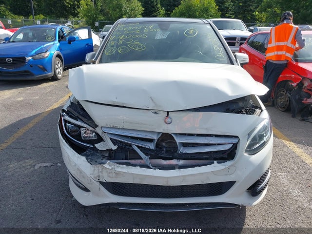 2016 Mercedes-benz B 250 4matic Sports Tourer მანქანა იყიდება აუქციონზე, vin: WDDMH4GB9GJ402005, აუქციონის ნომერი: 12680244