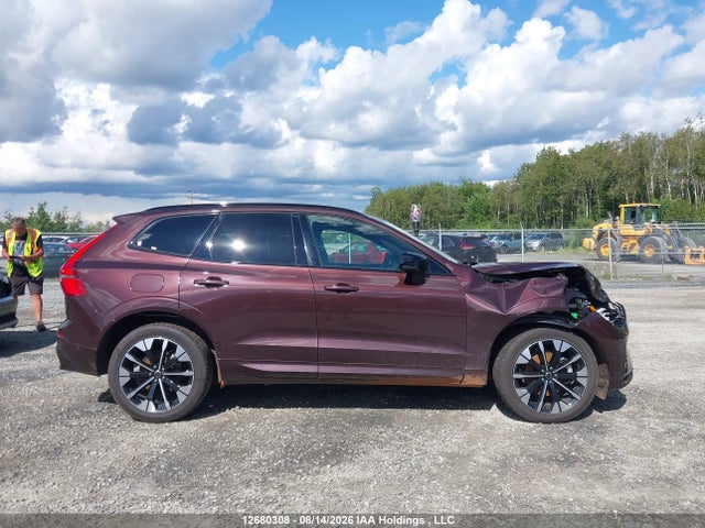 Volvo XC60 PLUS 2026 YV4M12RC0T1432090 Image 12
